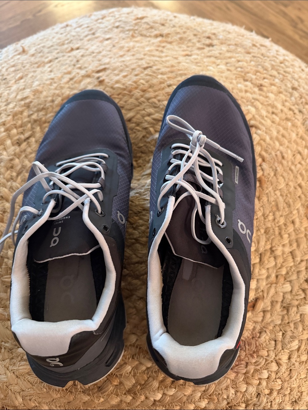 On Running Men's Gray and Black Lightweight Running Sneakers